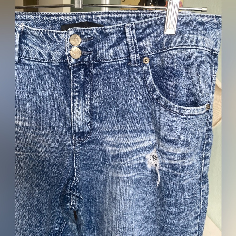 Twenty one Black Ankle Distressed Blue Jeans size 13/14 - Picture 7 of 17